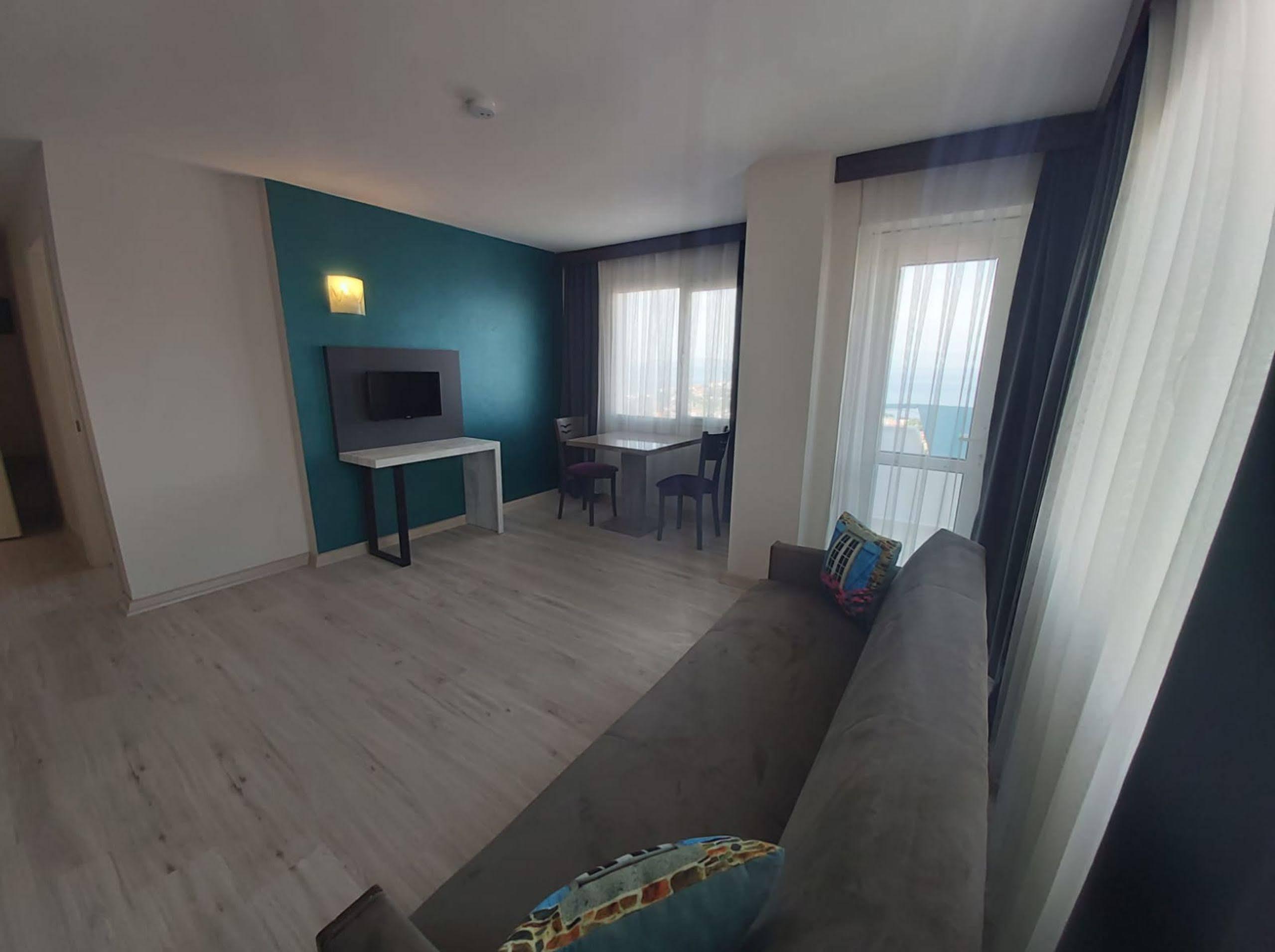 Baris Suite Hotel Kusadası Kültér fotó